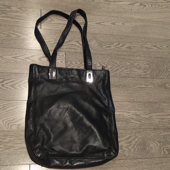 🌸 Beautiful genuine leather bag by Kenneth Cole - Picture 8 of 8